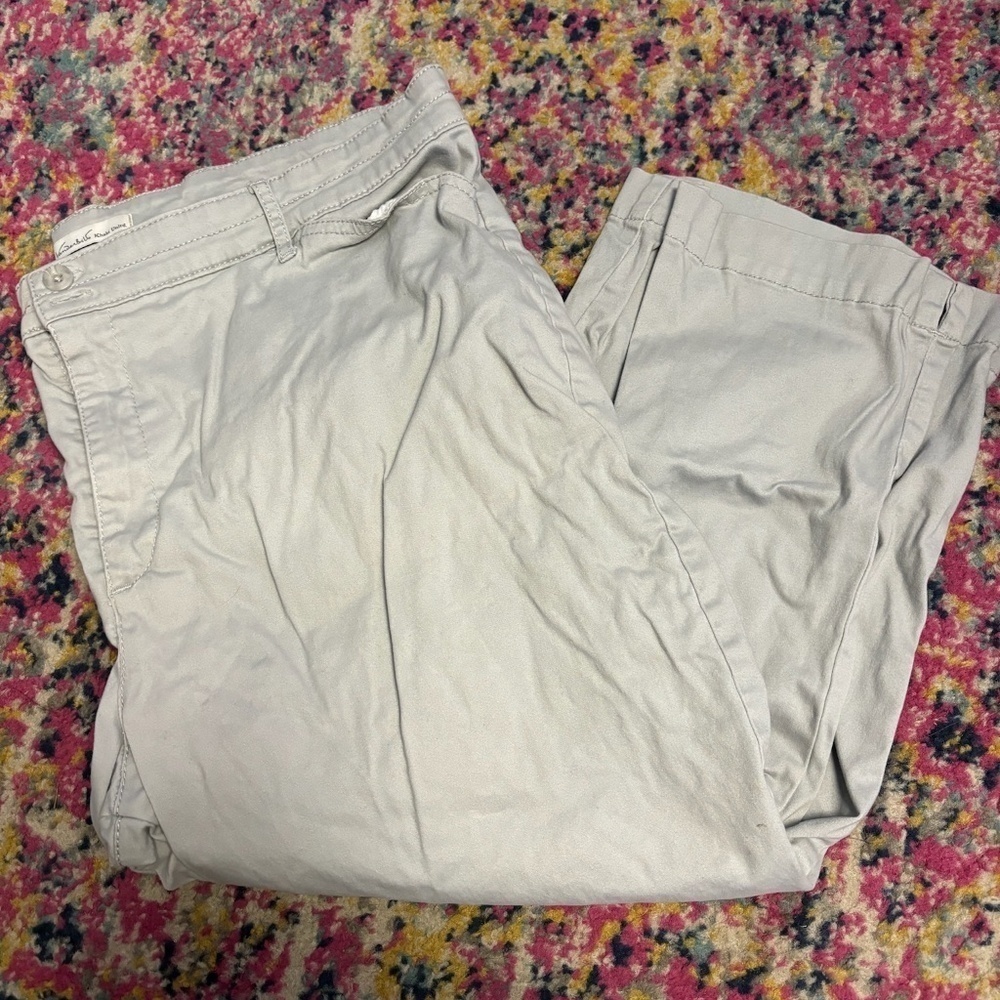 0824-20 Grey Capris